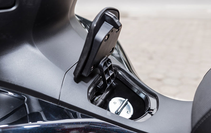 Chi tiết Honda PCX 2018 mới bán tại Việt Nam